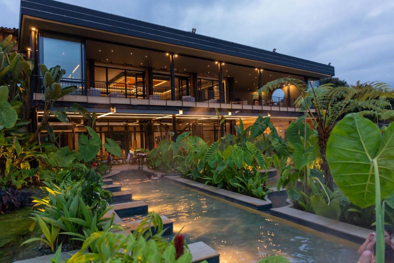 Termales El Otono Hotel La Enea Exterior foto The hotel's lobby