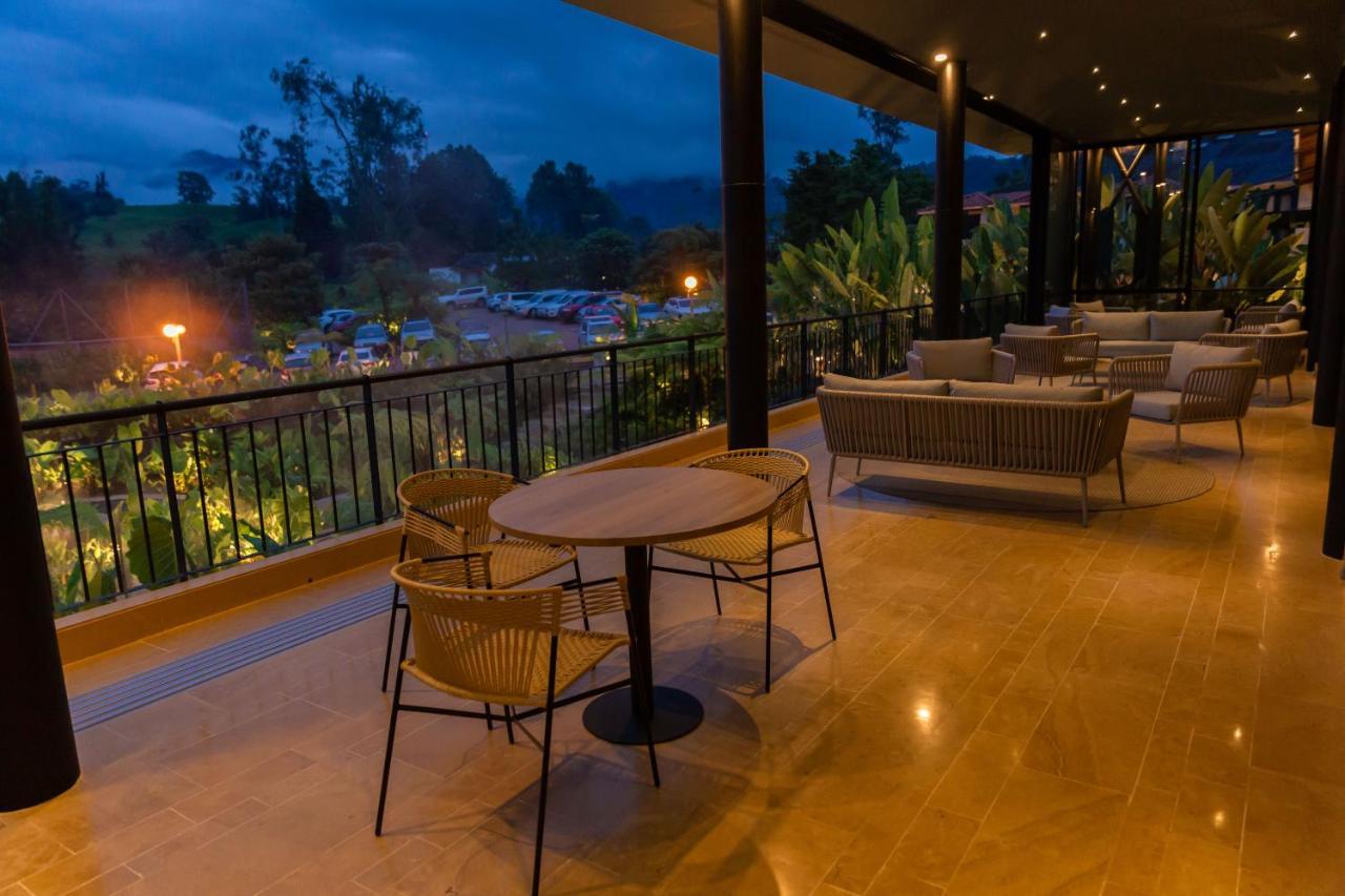 Termales El Otono Hotel La Enea Exterior foto The View