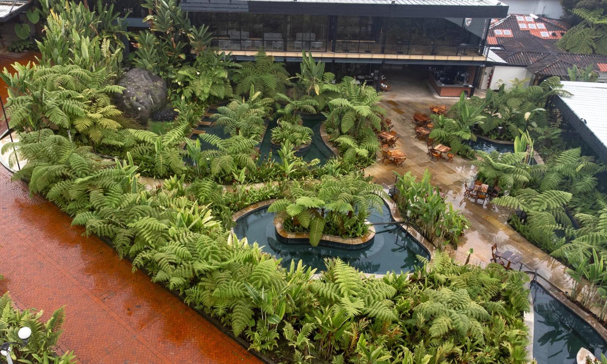 Termales El Otono Hotel La Enea Exterior foto The interior of the National Museum of Natural History